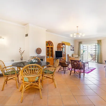 Whome | Vilamoura Family Apartment Quarteira