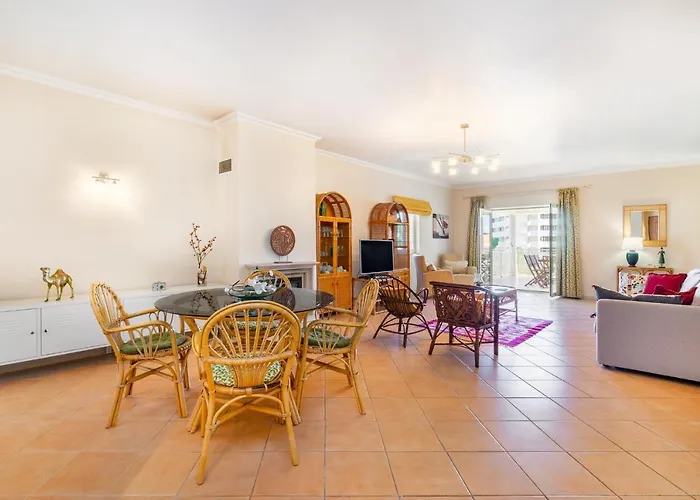 Whome | Vilamoura Family Apartment Quarteira