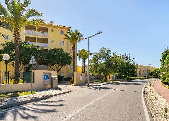 Whome | Vilamoura Family