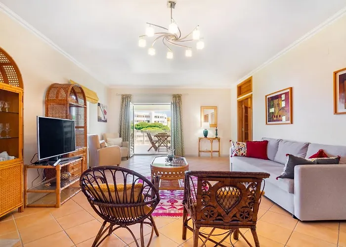 Whome | Vilamoura Family Appartement Quarteira