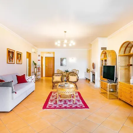 Whome | Vilamoura Family *