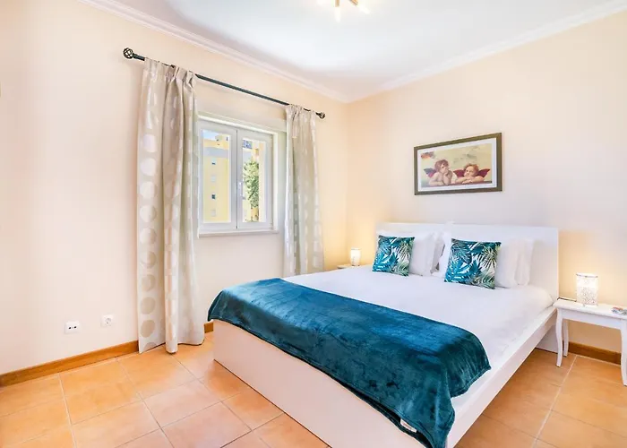 Whome | Vilamoura Family Апартаменты Картейра