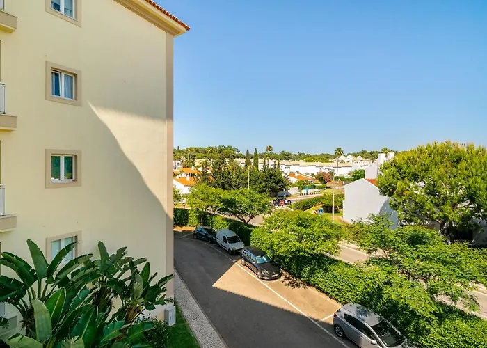 Whome | Vilamoura Family Картейра