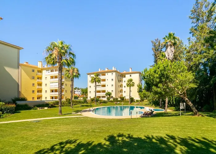 Whome | Vilamoura Family Апартаменты Картейра